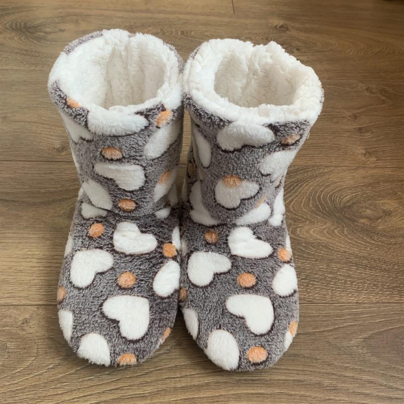 Жіночі теплі шкарпетки з принтом для дому, зручні та нековзні, до середини литки, взуття для підлоги 38-40 коричневий
Жіночі теплі шкарпетки з принтом для дому, зручні та нековзні, до середини литки, взуття для підлоги 38-40 коричневий