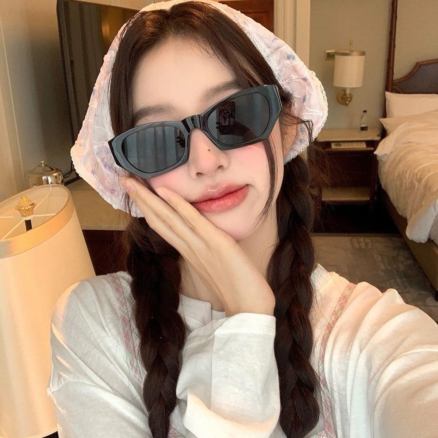 The Same Cat Eye Sunglasses Women S High-End Polygonal Glasses Frame Annual Uv Protection Sunglasses
The Same Cat Eye Sunglasses Women S High-End Polygonal Glasses Frame Annual Uv Protection Sunglasses