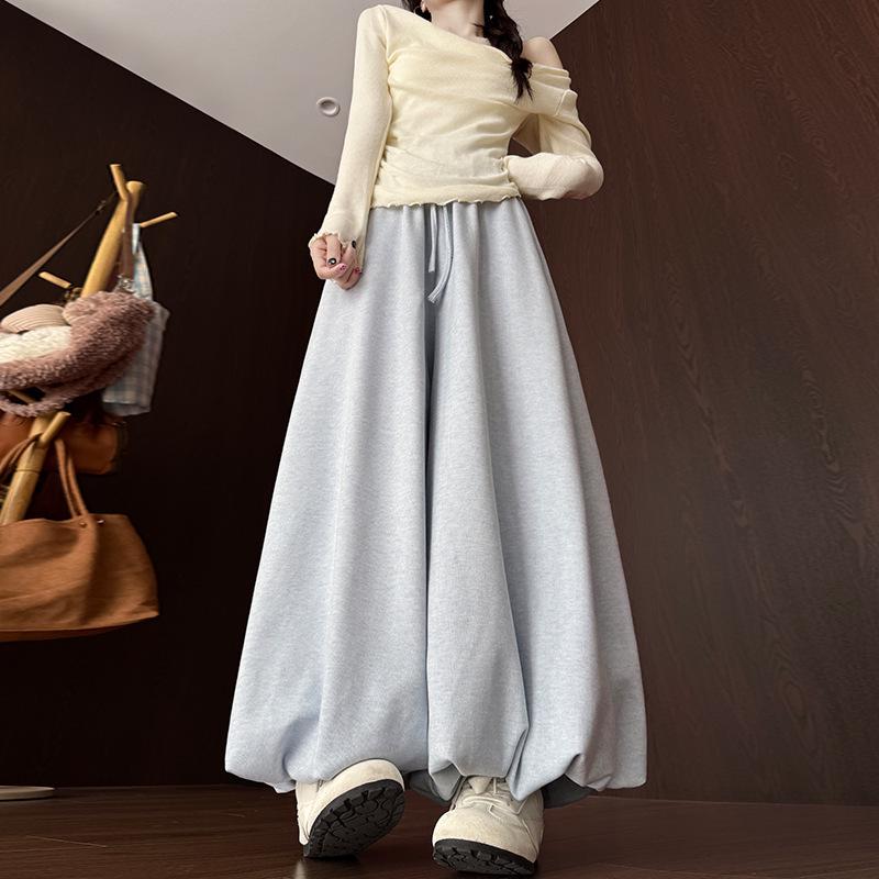 Women s High-Waist Lambswool Overlap Pants-Skirt: Korean Style, Plus Velvet, Slimming, Casual, Long Lantern Design Large
Women s High-Waist Lambswool Overlap Pants-Skirt: Korean Style, Plus Velvet, Slimming, Casual, Long Lantern Design Large