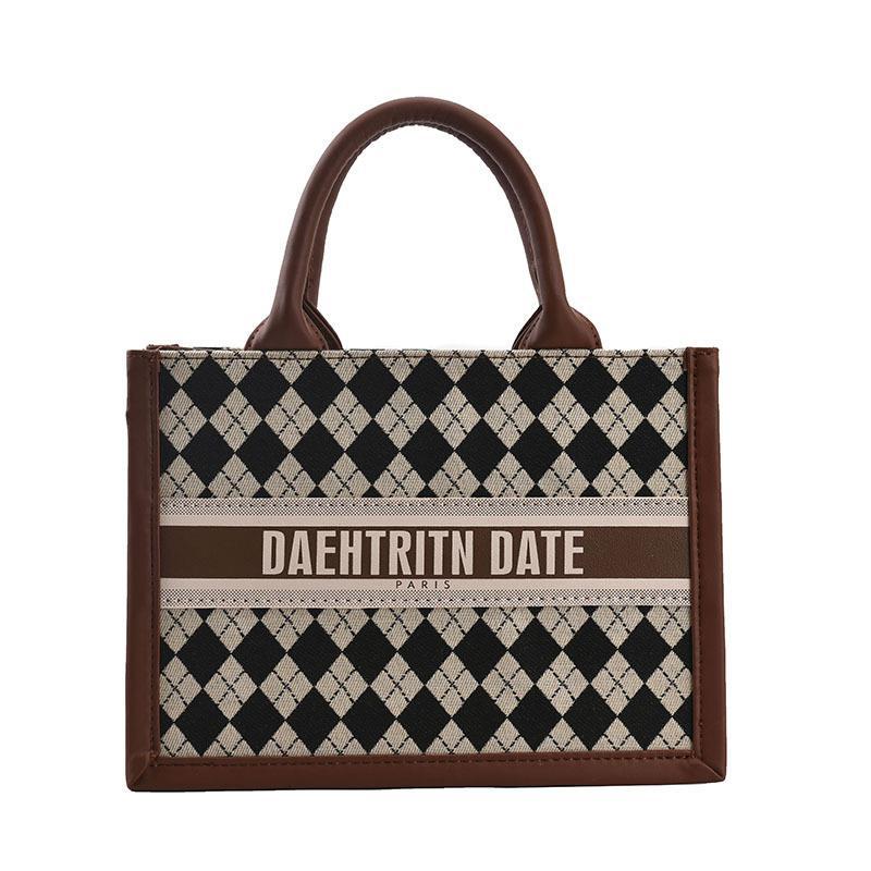 Новая сумка большой вместимости, простая и щедрая женская сумка, сумка для покупок, ретро-клетчатая сумка
Новая сумка большой вместимости, простая и щедрая женская сумка, сумка для покупок, ретро-клетчатая сумка