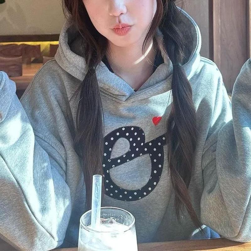 Винтажные модные свитшоты с буквенными нашивками, осенне-зимний флис, американские худи с капюшоном, женские повседневные свободные толстовки M светло-серый
Винтажные модные свитшоты с буквенными нашивками, осенне-зимний флис, американские худи с капюшоном, женские повседневные свободные толстовки M светло-серый