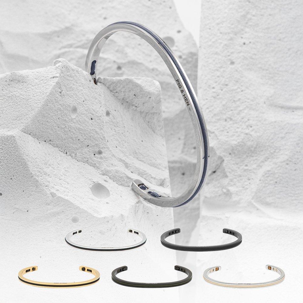 Pig & Hen Nabak 4 Bracelet Collection 02) Army X Black / Size: SM
Pig & Hen Nabak 4 Bracelet Collection 02) Army X Black / Size: SM