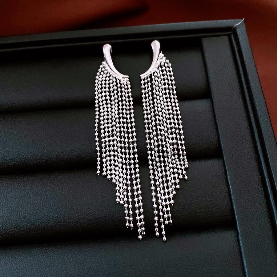 18k Real Gold Electroplated Silver Needle Water Drop Fringed Earrings European and American Cold Wind Stud Earrings Trendy Earrings Women
18k Real Gold Electroplated Silver Needle Water Drop Fringed Earrings European and American Cold Wind Stud Earrings Trendy Earrings Women