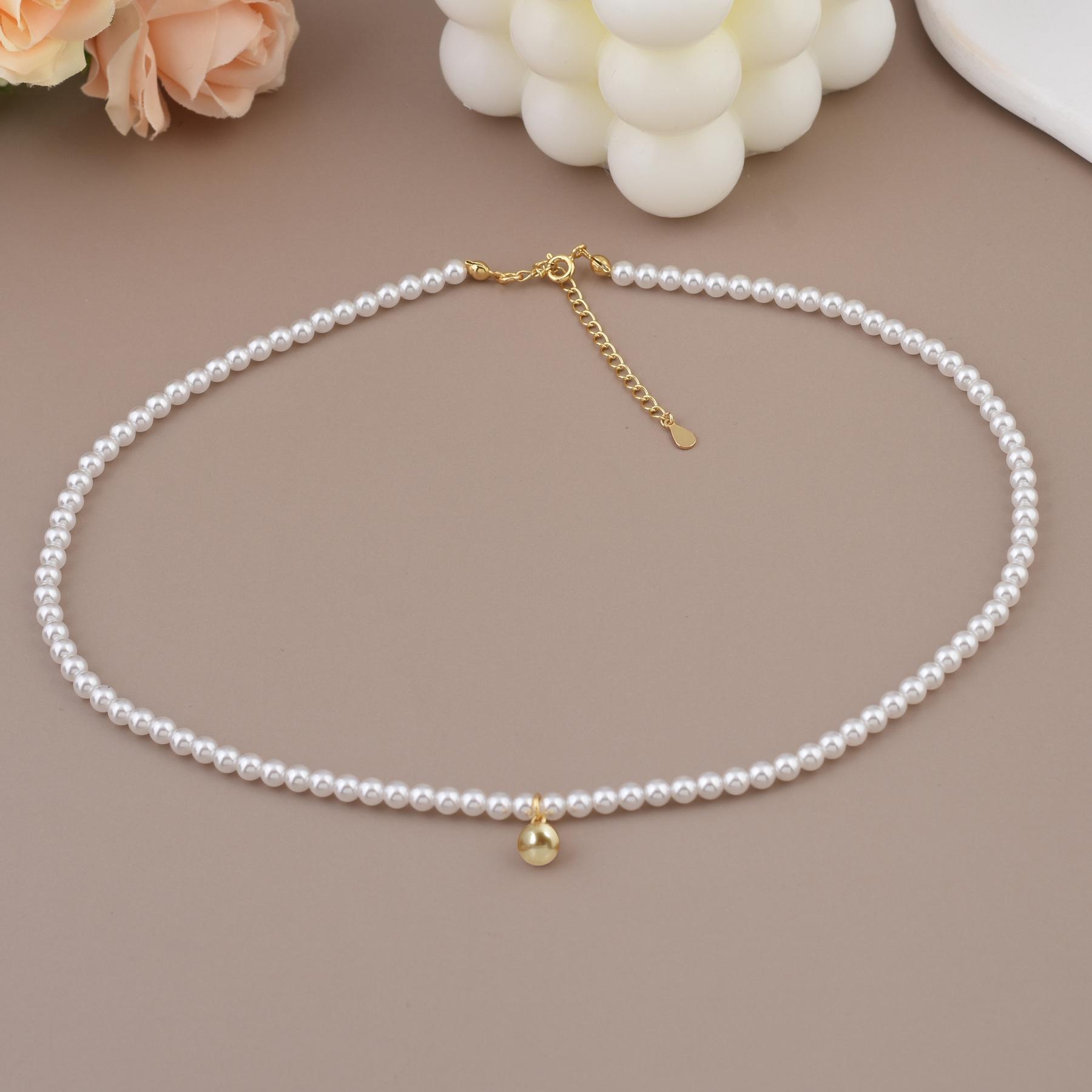Elegant Pearl Necklace: Stylish Mini Gold Bead Pendant with Near-Round Pearls for Spring & Autumn. белый
Elegant Pearl Necklace: Stylish Mini Gold Bead Pendant with Near-Round Pearls for Spring & Autumn. белый