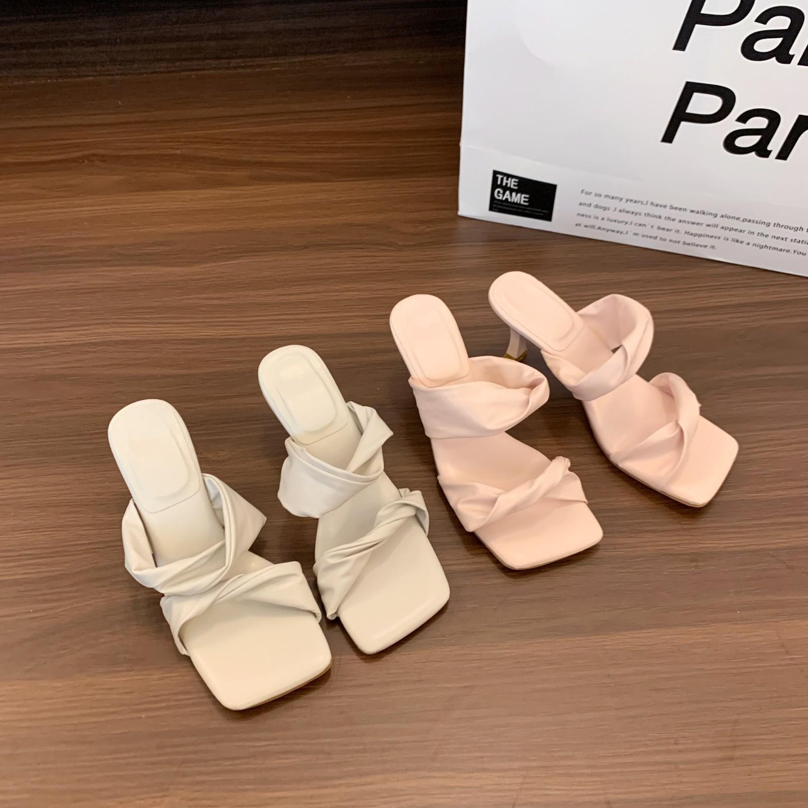 2025 квадратная голова фея ветер открытый носок крутые тапочки корейская версия новой интернет знаменитости с юбкой универсальный иностранный стиль высокий каблук песок 40 розовый