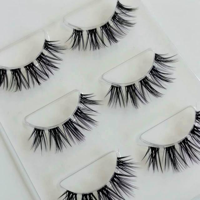 Aimo - Set Of 3 : False Eyelashes (DF54) Black - One Size
Aimo - Set Of 3 : False Eyelashes (DF54) Black - One Size