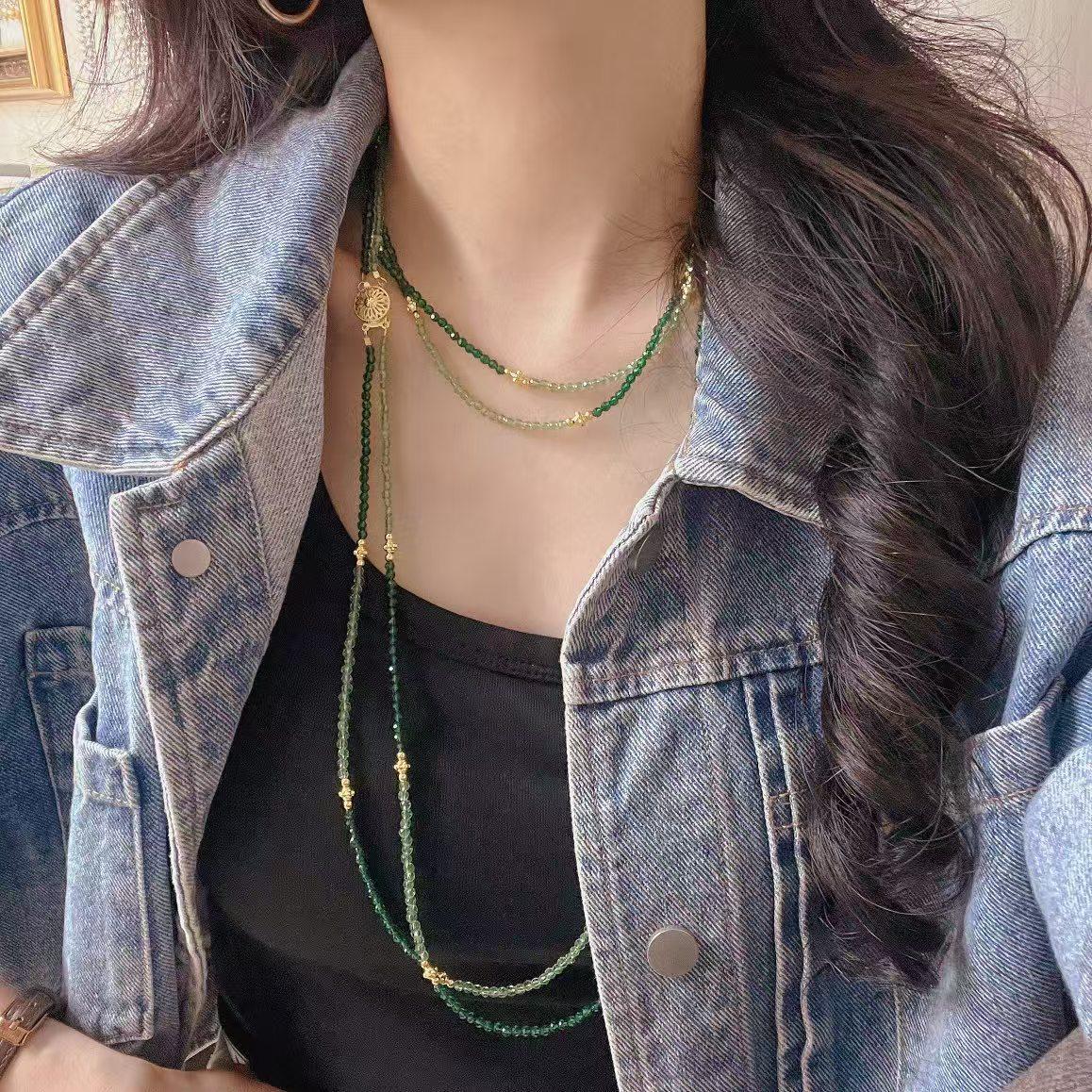 Vintage Faux Emerald Design Sense Collarbone Chain Necklace Sweater Chain
Vintage Faux Emerald Design Sense Collarbone Chain Necklace Sweater Chain