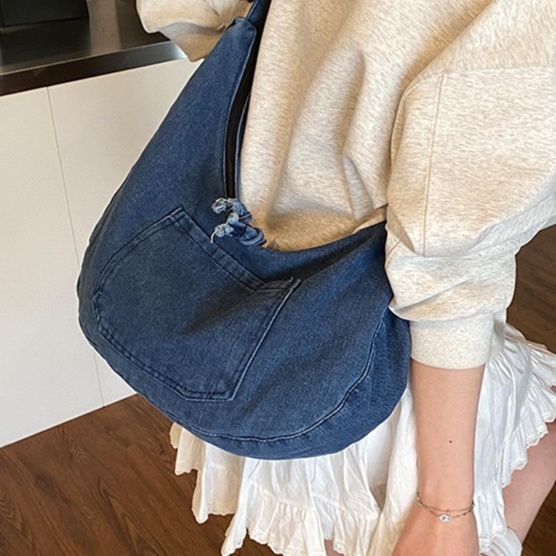 Large capacity messenger cloth bag retro casual women s shoulder bag fashion lazy fashion with dumpling bag чёрный
Large capacity messenger cloth bag retro casual women s shoulder bag fashion lazy fashion with dumpling bag чёрный