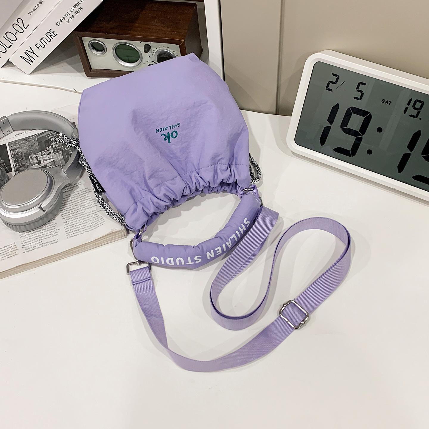 Textured Drawstring Cloud Bag Girls Shoulder Commuter Bag Handbag Casual Versatile Messenger Bag Mobile Phone Bucket Bag фиолетовый
Textured Drawstring Cloud Bag Girls Shoulder Commuter Bag Handbag Casual Versatile Messenger Bag Mobile Phone Bucket Bag фиолетовый