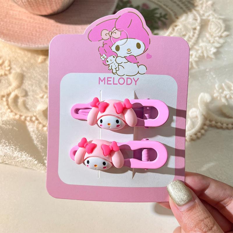 2Pcs Kawaii Cartoon Melody Kuromi Duck-Bill Clip Hairpin Cute Girl Bb Clip Headdress Side Fringe Clip Hair Accessories Gifts
2Pcs Kawaii Cartoon Melody Kuromi Duck-Bill Clip Hairpin Cute Girl Bb Clip Headdress Side Fringe Clip Hair Accessories Gifts