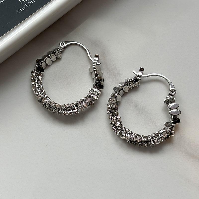 K real gold electroplated broken silver full diamond circle earrings sterling silver needle fashion personalized earrings A grade zircon earrings
K real gold electroplated broken silver full diamond circle earrings sterling silver needle fashion personalized earrings A grade zircon earrings