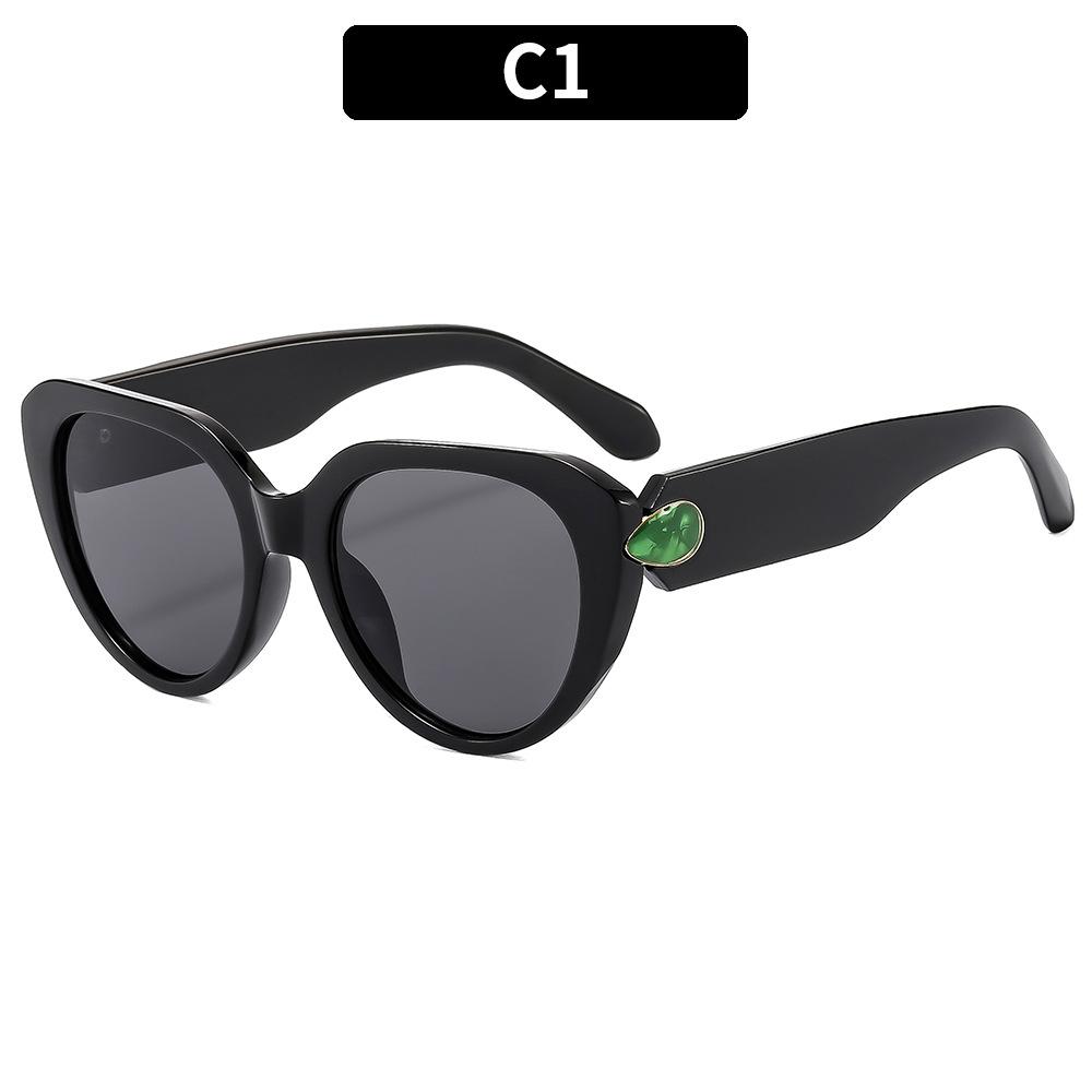 Women s fashion cat s eye gem sunscreen sunglasses European and American personalized sunglasses sunglasses
Women s fashion cat s eye gem sunscreen sunglasses European and American personalized sunglasses sunglasses