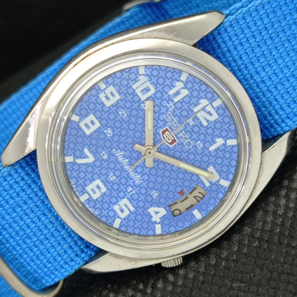 USED VINTAGE SEIKO 5 AUTOMATIC 7009A JAPAN MENS DATE BLUE WATCH 588a-a310117-9 SKU588a-a310117
USED VINTAGE SEIKO 5 AUTOMATIC 7009A JAPAN MENS DATE BLUE WATCH 588a-a310117-9 SKU588a-a310117