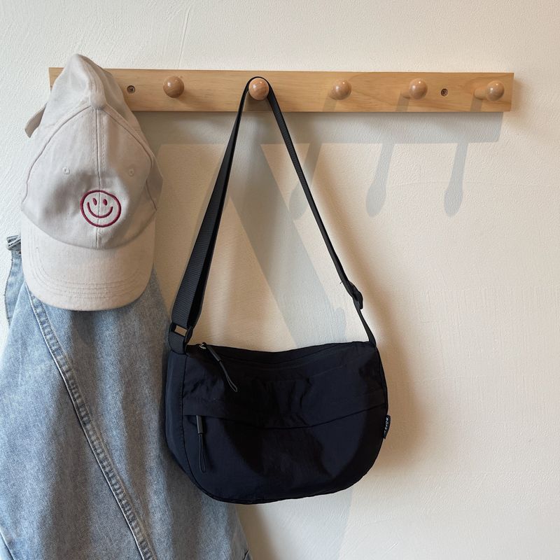 Korean Fashion Simple Saddle Bag Women 2025 New Blazer Travel Riding Canvas Shoulder Over-the-shoulder Bag Black
Korean Fashion Simple Saddle Bag Women 2025 New Blazer Travel Riding Canvas Shoulder Over-the-shoulder Bag Black