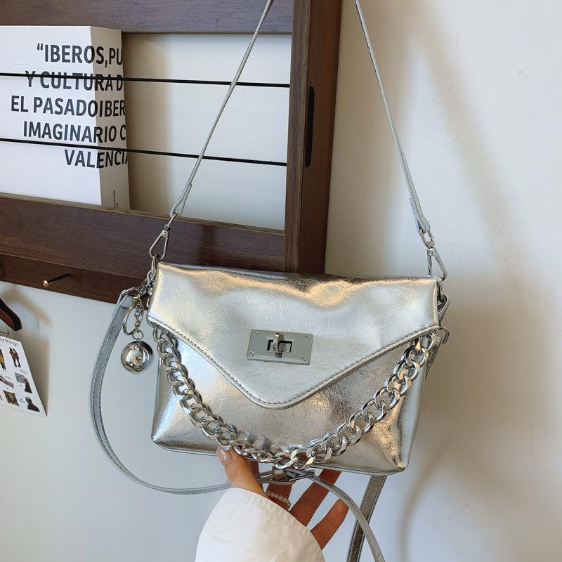 Niche design casual versatile mailman bag women s 2025 new fashion chain underarm bag single shoulder crossbody women s bag белый
Niche design casual versatile mailman bag women s 2025 new fashion chain underarm bag single shoulder crossbody women s bag белый