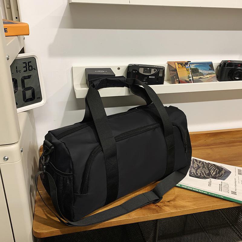 Travel Bag Men S Lightweight Waterproof Portable Wet And Dry Separation Sports Swimming Fitness Bag Can Be Hung Trolley Case Luggage Bag Women чорний
Travel Bag Men S Lightweight Waterproof Portable Wet And Dry Separation Sports Swimming Fitness Bag Can Be Hung Trolley Case Luggage Bag Women чорний