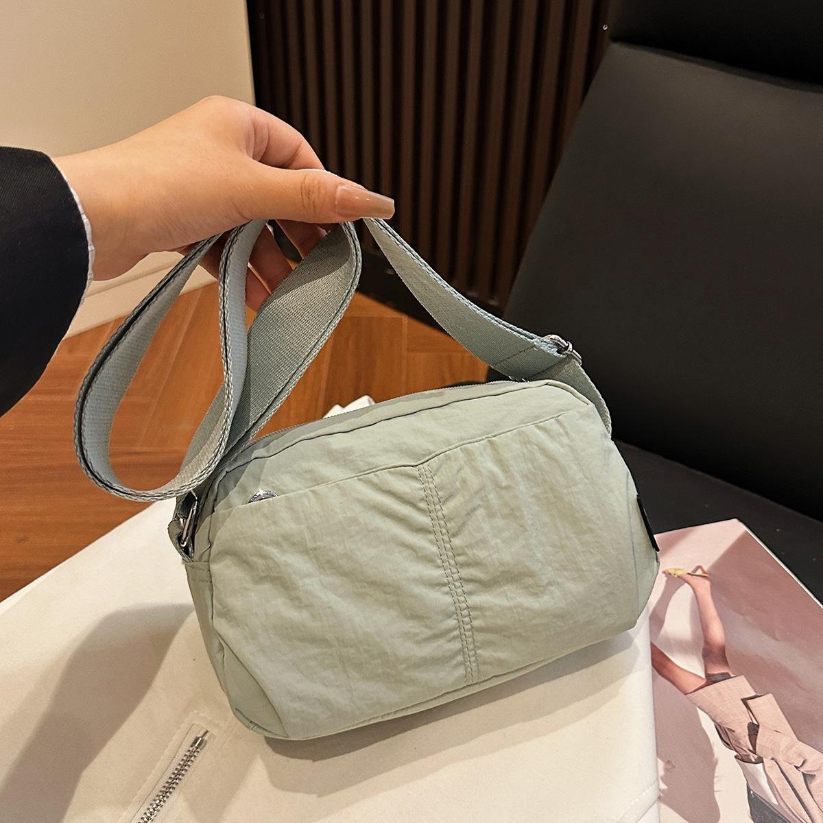 Nylon Cloth Small Square Bag Waterproof And Lightweight Cloth Bag Casual Versatile Shoulder Messenger Bag Women S Portable Mobile Phone Bag зелений
Nylon Cloth Small Square Bag Waterproof And Lightweight Cloth Bag Casual Versatile Shoulder Messenger Bag Women S Portable Mobile Phone Bag зелений