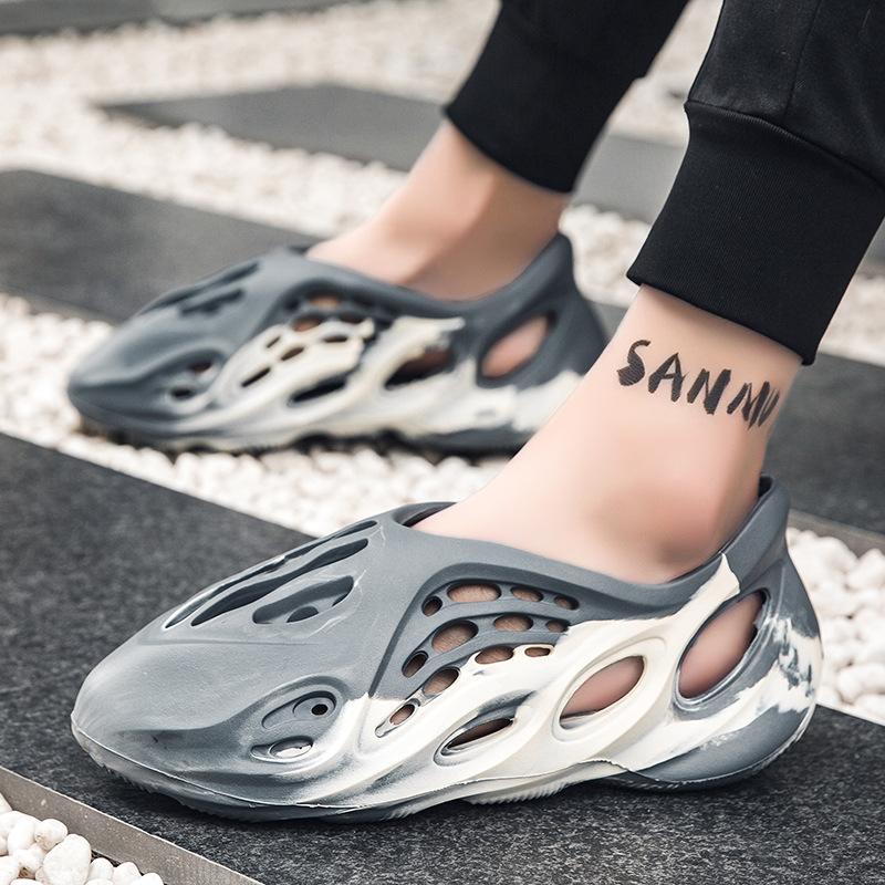 Hole shoes men s summer trend couple casual sports sandals men s Internet celebrities ins personalized beach coconut sandals 36
Hole shoes men s summer trend couple casual sports sandals men s Internet celebrities ins personalized beach coconut sandals 36