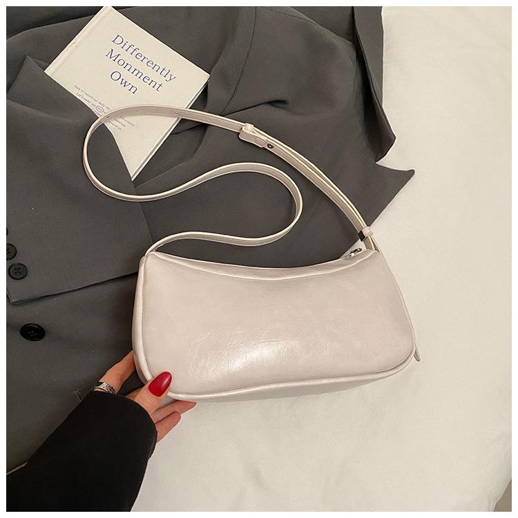 Casual large-capacity bag women s 2025 new summer versatile niche design shoulder messenger bag women s pillow bag белый
Casual large-capacity bag women s 2025 new summer versatile niche design shoulder messenger bag women s pillow bag белый