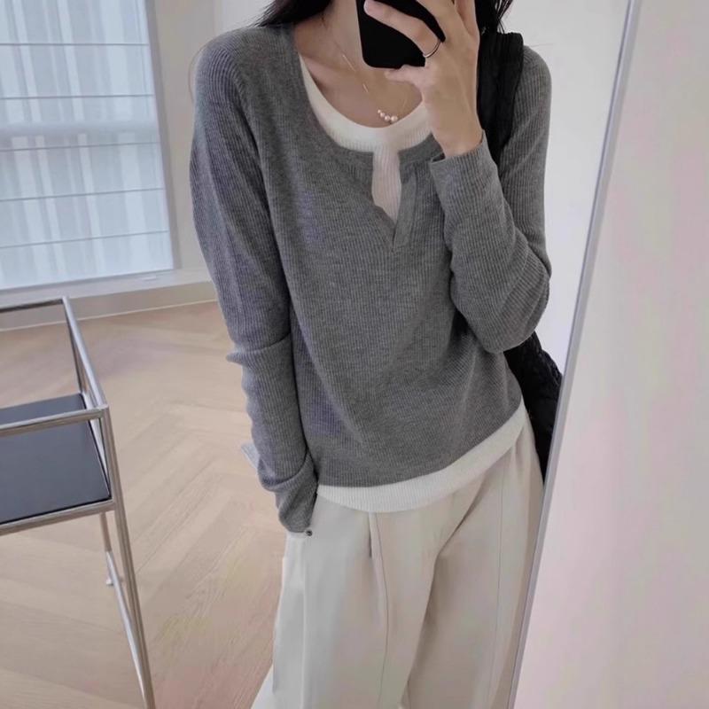 Осенний новый базовый свитер женский, имитация двойки, V-образный вырез, студенческий стиль, женская одежда с трикотажным топом внутри XL серый
Осенний новый базовый свитер женский, имитация двойки, V-образный вырез, студенческий стиль, женская одежда с трикотажным топом внутри XL серый