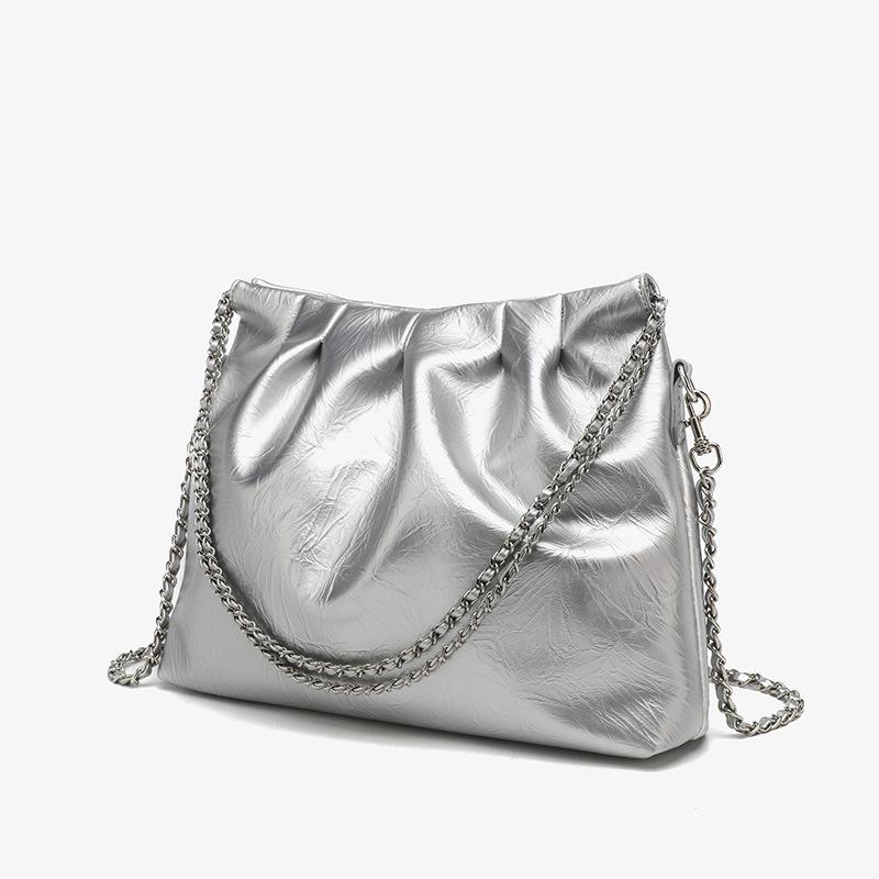 Модная женская сумка-тоут, новая трендовая высококачественная сумка большой вместимости на одно плечо с цепочкой для поездок на работу серебряный