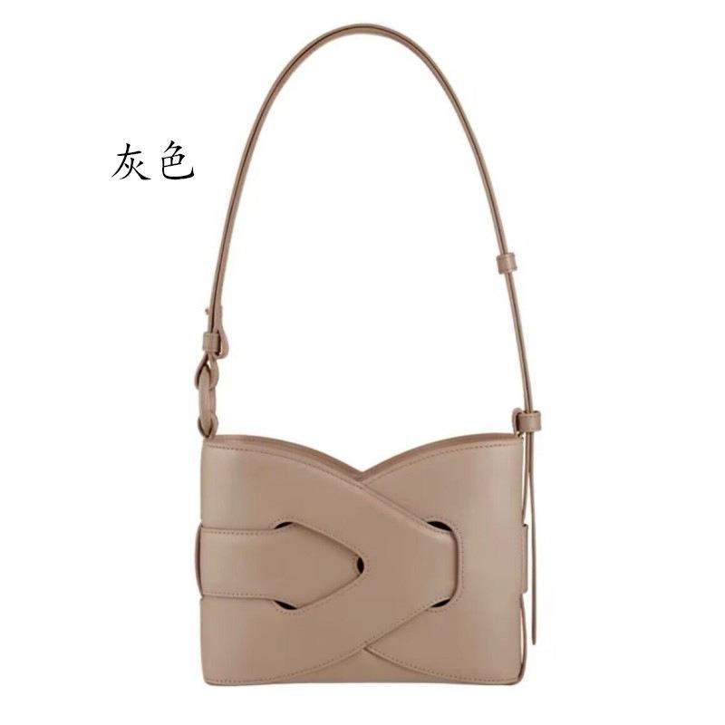 Olene woven bag burlingen odde niche retro shoulder kink bag portable messenger bucket bag length 21 width 7 height 16.5cm
Olene woven bag burlingen odde niche retro shoulder kink bag portable messenger bucket bag length 21 width 7 height 16.5cm