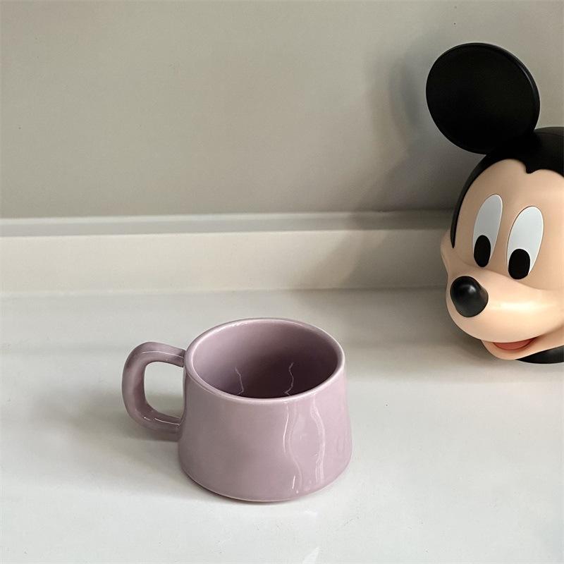 Ceramic Crafts Ins Style Coffee Cup and Dish Set Home Cup High Beauty Couple Cup Home Goods Milk Cup Environmental Friendly
Ceramic Crafts Ins Style Coffee Cup and Dish Set Home Cup High Beauty Couple Cup Home Goods Milk Cup Environmental Friendly