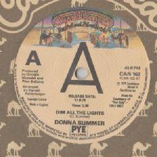 7inch Record DONNA SUMMER Dim All The Lights CAN162PROMO Casablanca 1978 UK SoulFunk Used
7inch Record DONNA SUMMER Dim All The Lights CAN162PROMO Casablanca 1978 UK SoulFunk Used