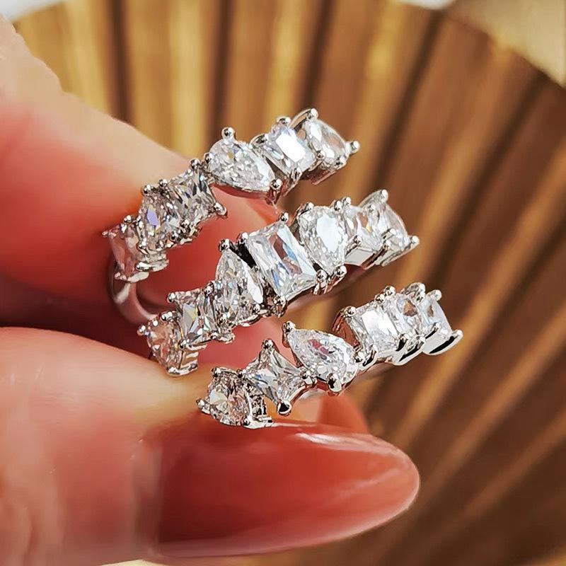 Irregular Rings for Women Fashionable Unique Three-layer Finger Accessories Graceful Chic Gentle Wedding Band Zircon 8
Irregular Rings for Women Fashionable Unique Three-layer Finger Accessories Graceful Chic Gentle Wedding Band Zircon 8