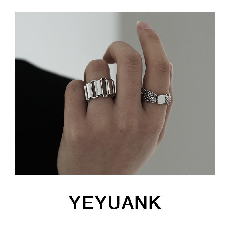 Nohara Aoi Retro Silver Wide Chain Ring: Bold European & American Street Style for Women Size 6
Nohara Aoi Retro Silver Wide Chain Ring: Bold European & American Street Style for Women Size 6
