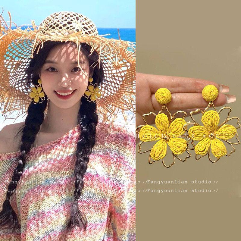 Warm Bali Vacation Style Woven Yellow Flower Earrings Female Ear Clip Graceful Earrings Seaside High-Profile Earrings Yellow woven flower earrings
Warm Bali Vacation Style Woven Yellow Flower Earrings Female Ear Clip Graceful Earrings Seaside High-Profile Earrings Yellow woven flower earrings