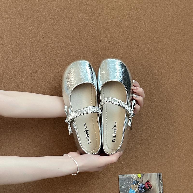 French fairy style square head rhinestone bow word with shallow mouth single shoes women 2025 summer exquisite Mary Jane shoes 35 срібний
French fairy style square head rhinestone bow word with shallow mouth single shoes women 2025 summer exquisite Mary Jane shoes 35 срібний