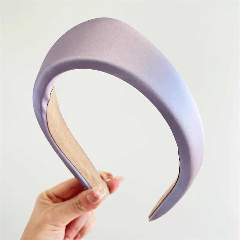 Velvet Women Hairband Retro Triangular Headband Anti Slip Wide Edge Triangle Headband Adult Hair Clip Girls Hair Accessories світло-фіолетового кольору
Velvet Women Hairband Retro Triangular Headband Anti Slip Wide Edge Triangle Headband Adult Hair Clip Girls Hair Accessories світло-фіолетового кольору
