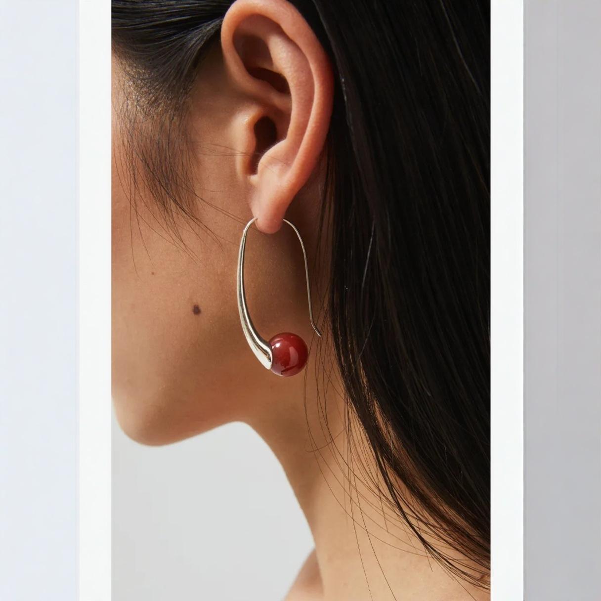 Высококачественные серьги из черного агата, женские модные, индивидуальные, темпераментные, минималистичные, легкие, роскошные, нишевые, универсальные серьги
Высококачественные серьги из черного агата, женские модные, индивидуальные, темпераментные, минималистичные, легкие, роскошные, нишевые, универсальные серьги