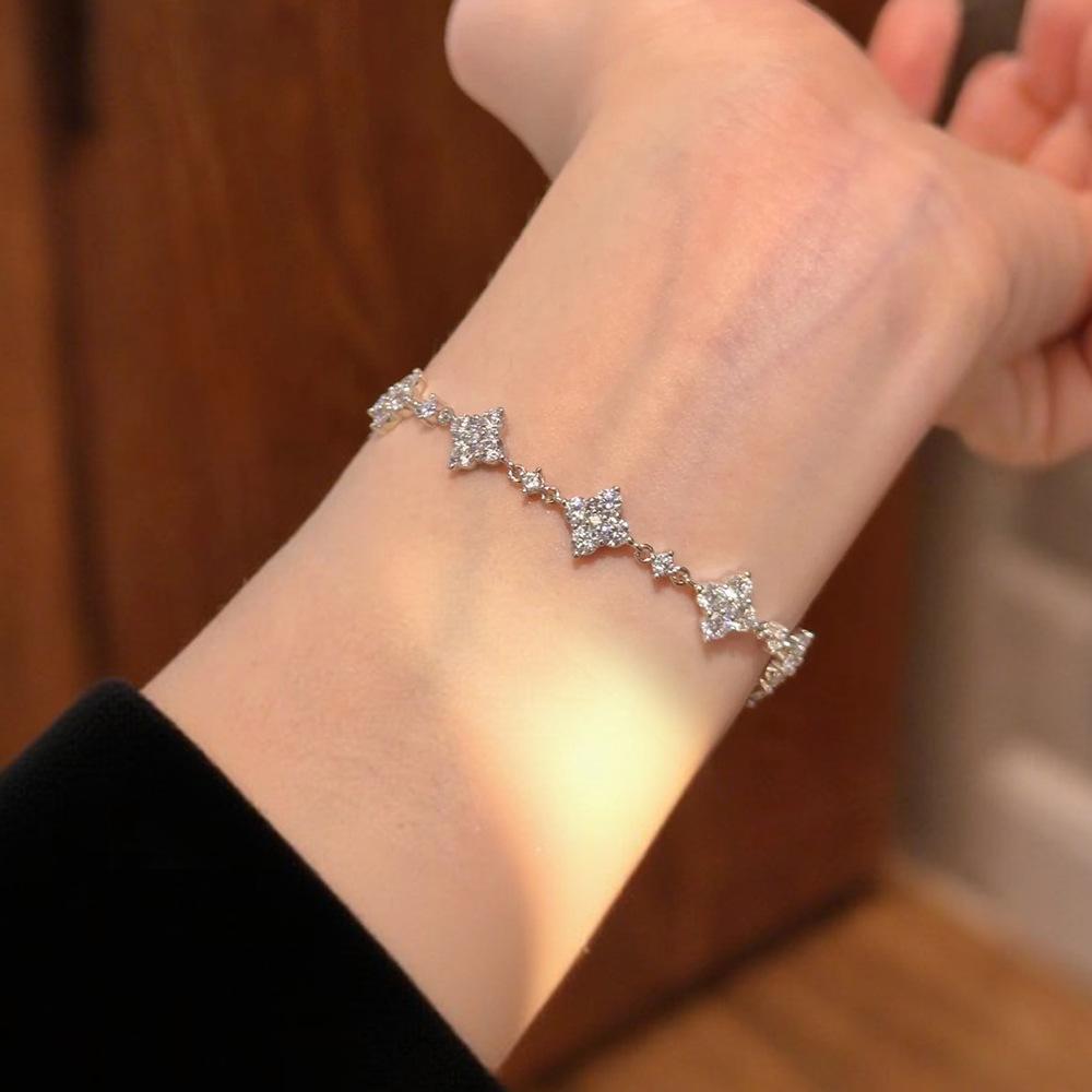 Dainty Star Moissanite Bracelet for Women | 925 Sterling Silver Sparkling Tassel Bracelet Daily Wear Jewelry Gift срібний
Dainty Star Moissanite Bracelet for Women | 925 Sterling Silver Sparkling Tassel Bracelet Daily Wear Jewelry Gift срібний