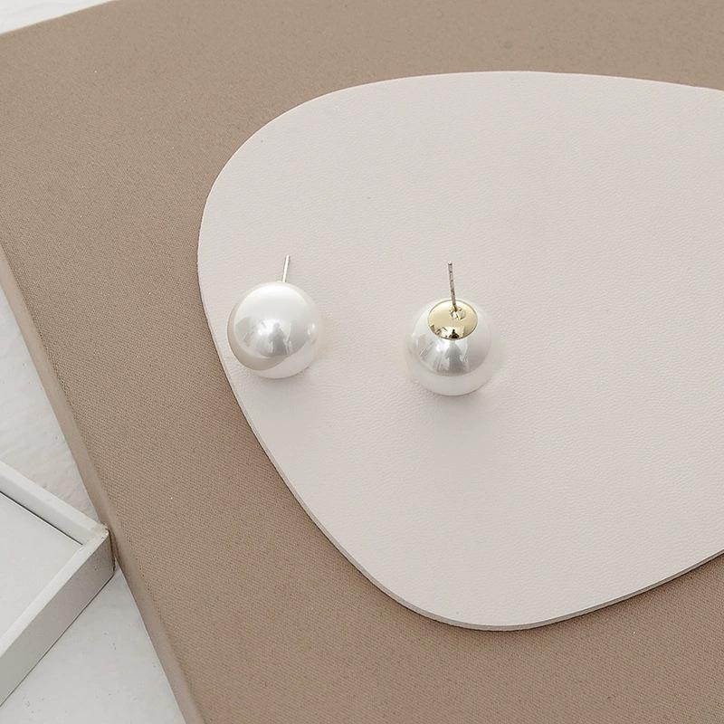 Shi Family Imitation Pearl Stud Earrings: Clip-On Style for Women, Mosquito Coil Disc Design, High-End Look, 2026 Collection
Shi Family Imitation Pearl Stud Earrings: Clip-On Style for Women, Mosquito Coil Disc Design, High-End Look, 2026 Collection