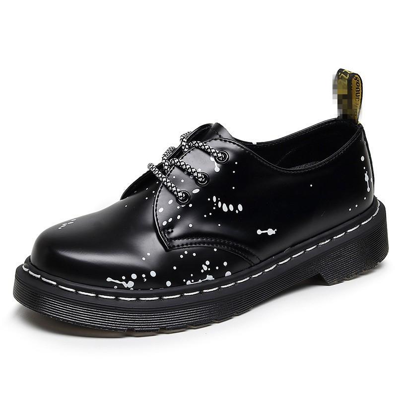 1 Low-top Martin shoes men s leather models rainy day graffiti large size short boots non-slip casual shoes 39 чёрный
1 Low-top Martin shoes men s leather models rainy day graffiti large size short boots non-slip casual shoes 39 чёрный