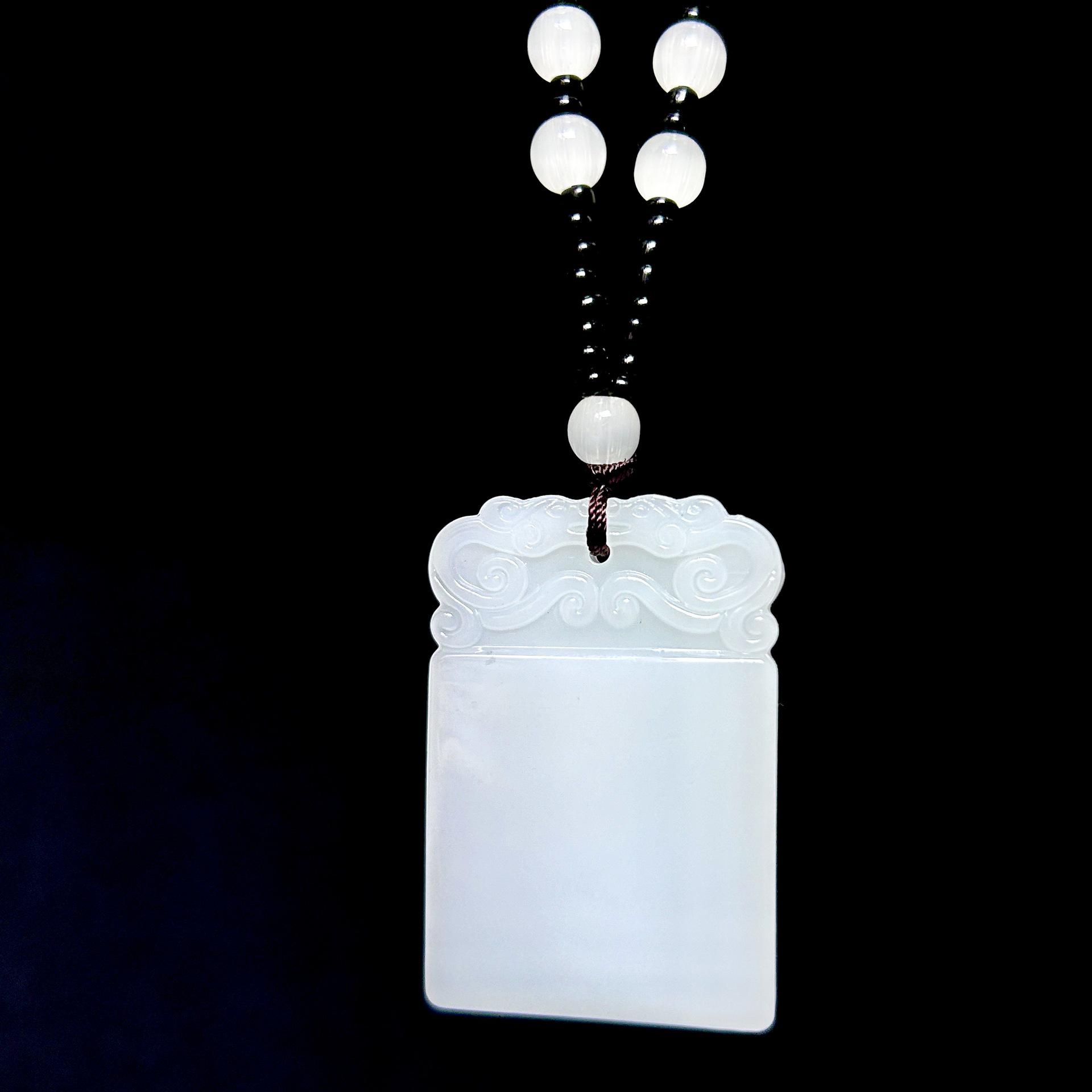 Exquisite Guan Yu Jade Pendant: Scenic Peace & Fu Charm Cards
Exquisite Guan Yu Jade Pendant: Scenic Peace & Fu Charm Cards