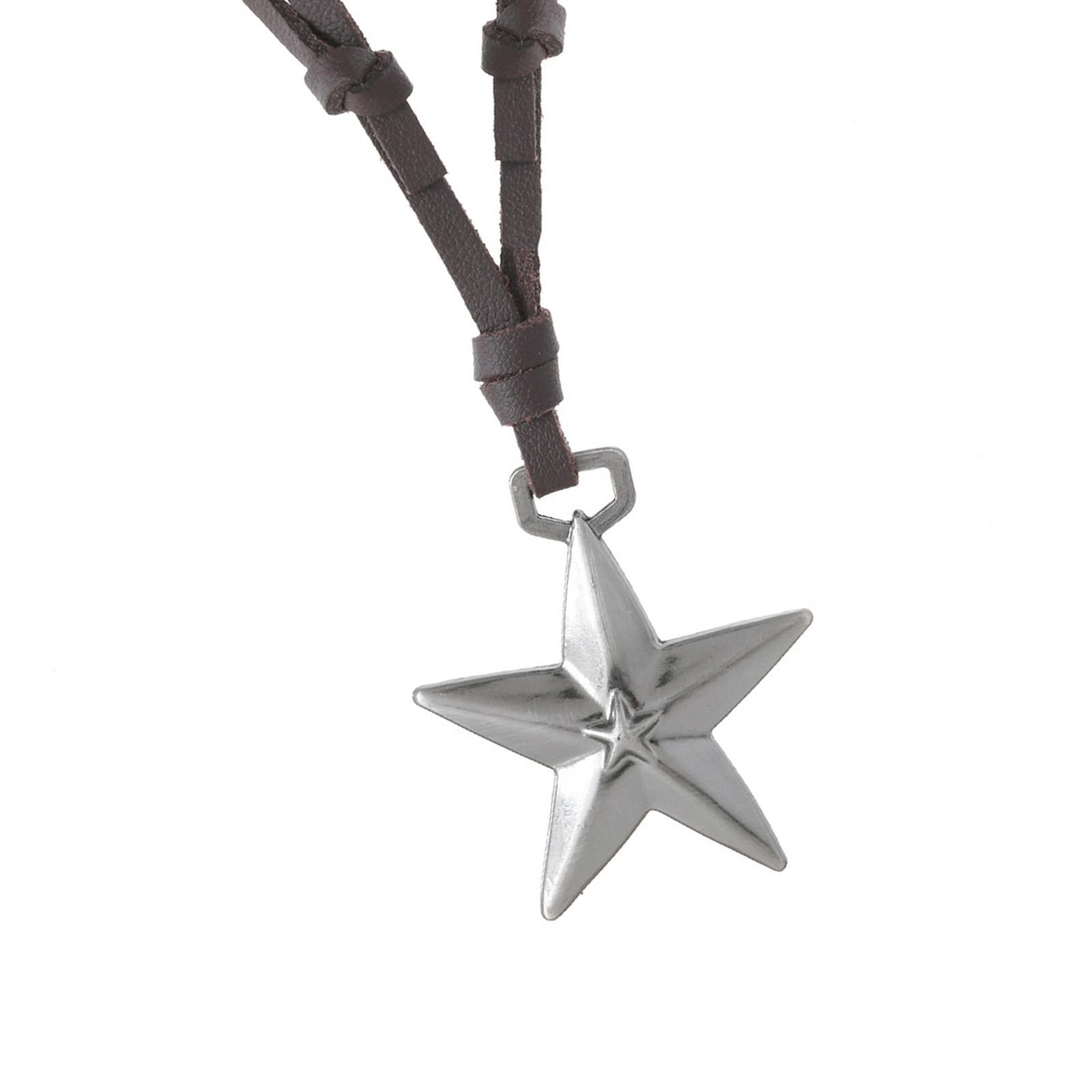 Стильное ожерелье в виде звезды, регулируемое веревочное ожерелье, добавит индивидуальности любому наряду. Текстура кожи и сплава.
Стильное ожерелье в виде звезды, регулируемое веревочное ожерелье, добавит индивидуальности любому наряду. Текстура кожи и сплава.