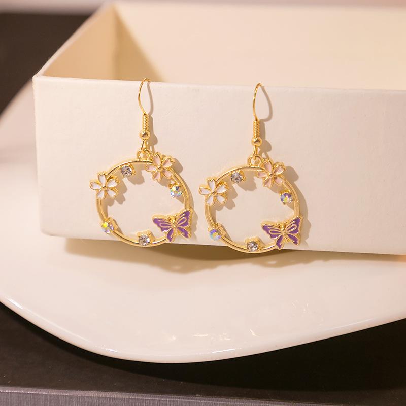 Fashion Cute Fox Koi Cat Rabbit Earrings for Women Girls Sweet Cartoon Enamel Painted Animal Earrings Jewelry Gift
Fashion Cute Fox Koi Cat Rabbit Earrings for Women Girls Sweet Cartoon Enamel Painted Animal Earrings Jewelry Gift