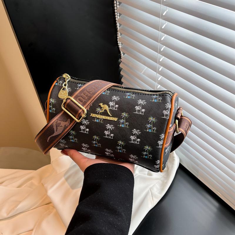 Plaid fashion trend personality temperament versatile large capacity real shot practical shoulder casual messenger bag women s bag чёрный
Plaid fashion trend personality temperament versatile large capacity real shot practical shoulder casual messenger bag women s bag чёрный