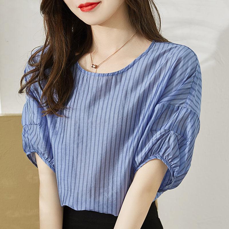 Design short-sleeved striped shirt women s 2025 summer casual loose drape top slimming women s clothing 3XL синій
Design short-sleeved striped shirt women s 2025 summer casual loose drape top slimming women s clothing 3XL синій