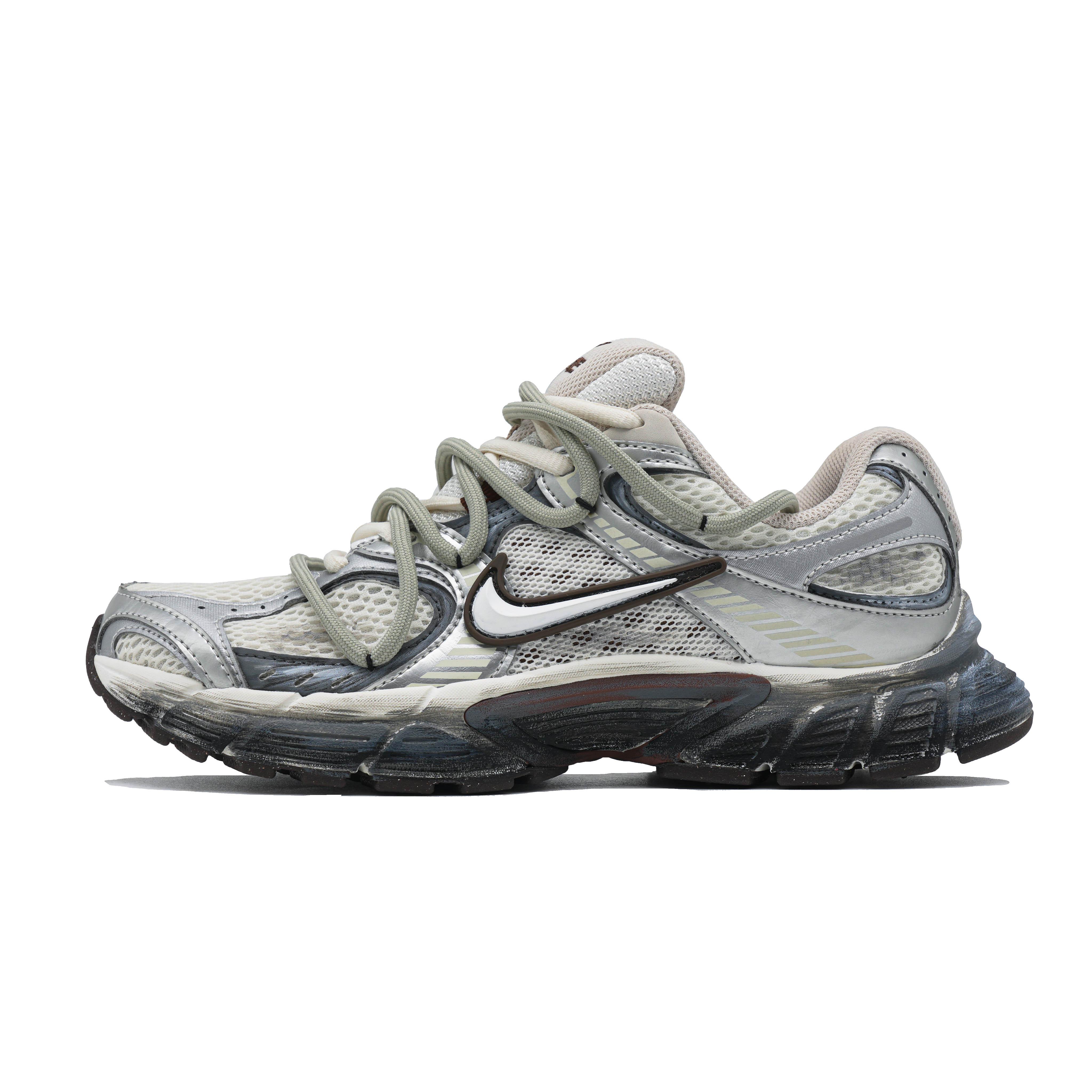 Nike V5 RNR Running Shoes Women s Low Top White HQ7901-102(Team740-) 35.5
Nike V5 RNR Running Shoes Women s Low Top White HQ7901-102(Team740-) 35.5