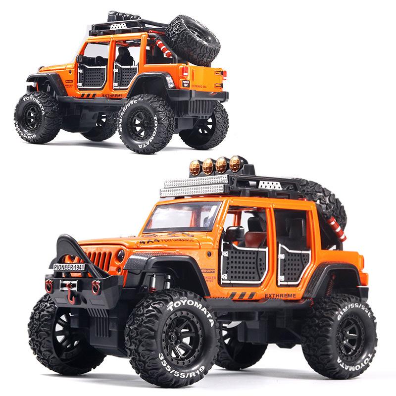 1: 24 simulation alloy toy off-road model car with sound effects and light children toy rebound model car ornament holiday gift
1: 24 simulation alloy toy off-road model car with sound effects and light children toy rebound model car ornament holiday gift