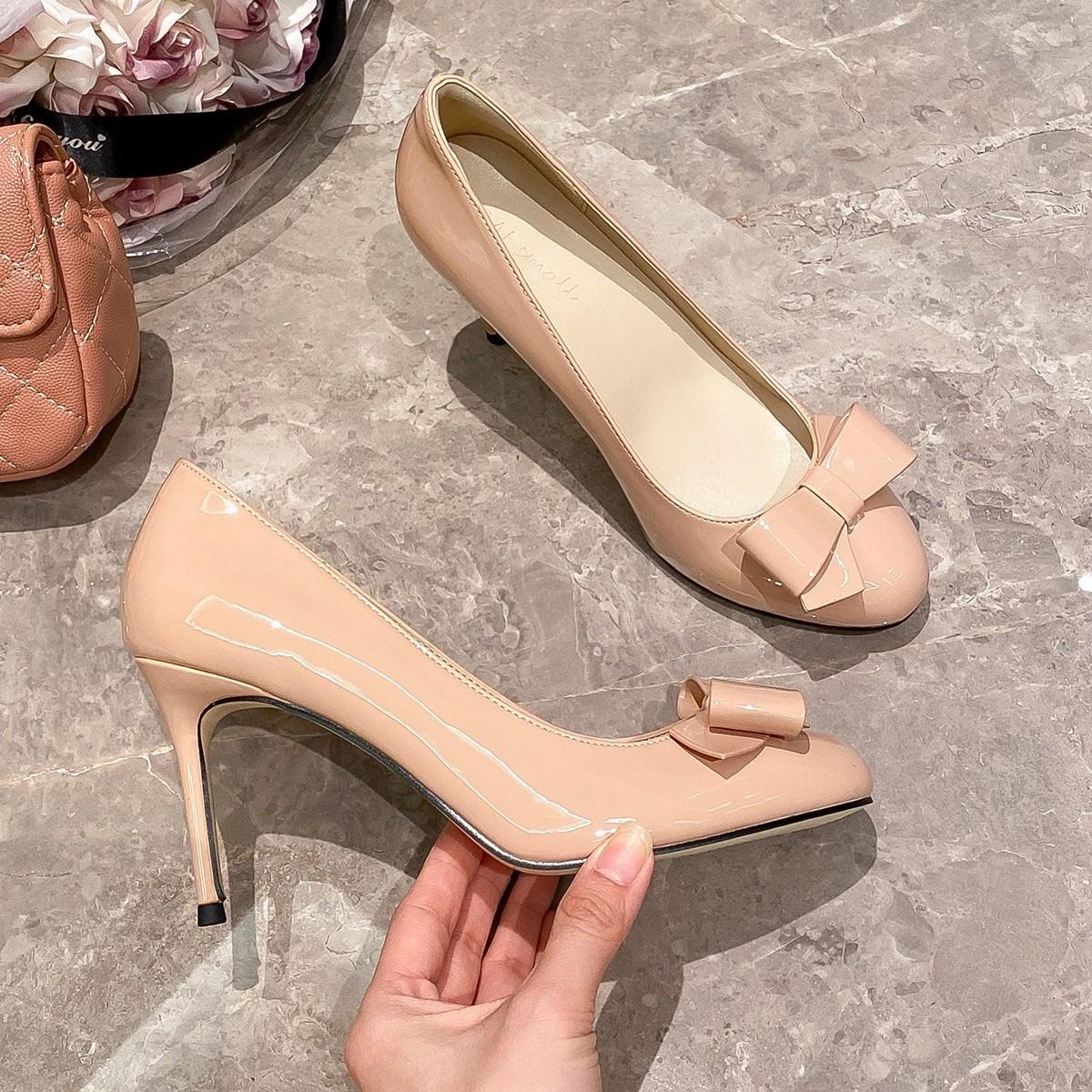 Spring and Autumn light mouth nude round head high heels women s thin heels party temperament wedding shoes versatile bow single shoes 40
Spring and Autumn light mouth nude round head high heels women s thin heels party temperament wedding shoes versatile bow single shoes 40