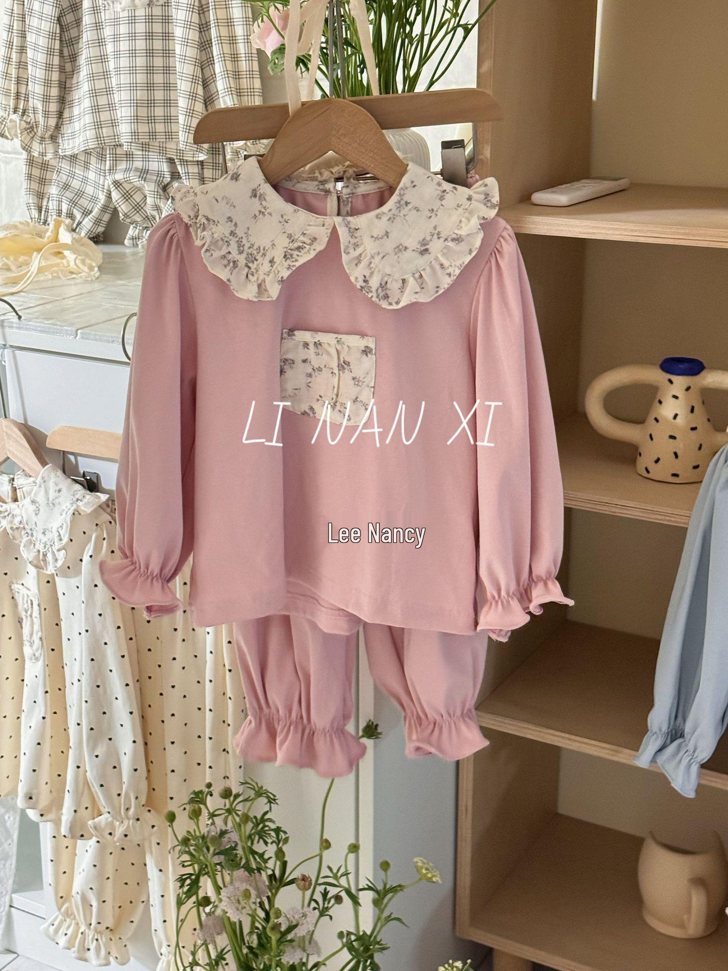 Baby Girl Sweet & Lovely Homewear Set: Spring Style Pajama & Sleep Pants with Ruffle Edge Lapel 130cm
Baby Girl Sweet & Lovely Homewear Set: Spring Style Pajama & Sleep Pants with Ruffle Edge Lapel 130cm