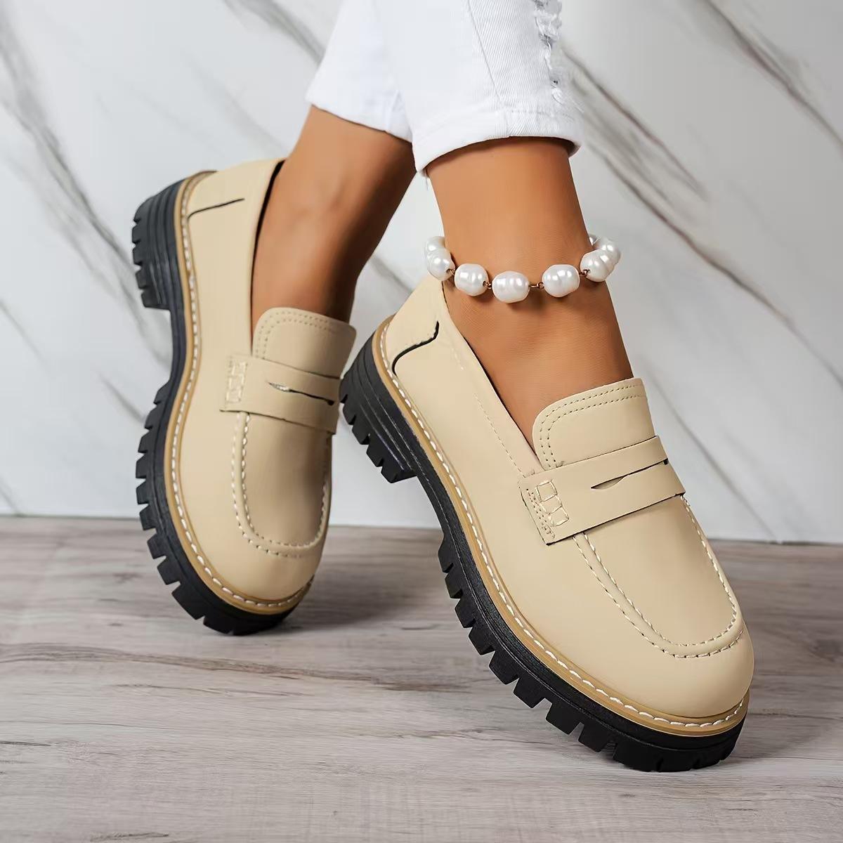 New Spring and Autumn Large Size Casual Scrub British Style Women s Shoes Thick Heel Platform Retro 43
New Spring and Autumn Large Size Casual Scrub British Style Women s Shoes Thick Heel Platform Retro 43