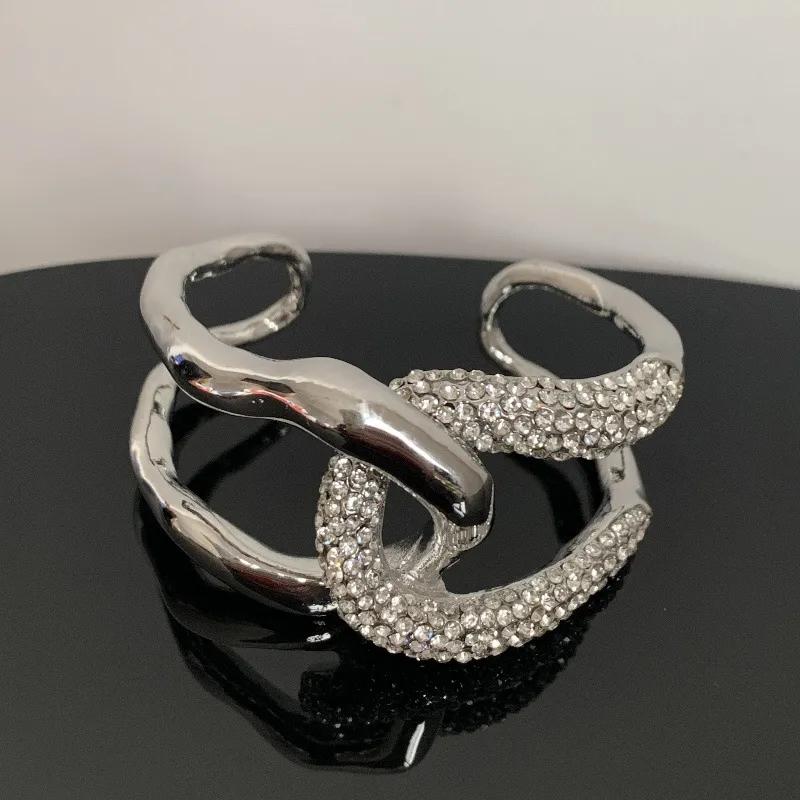 Exaggerated Embellished Hollow Cross Open Bracelet Premium Bracelet for Women one size(17-20cm)
Exaggerated Embellished Hollow Cross Open Bracelet Premium Bracelet for Women one size(17-20cm)