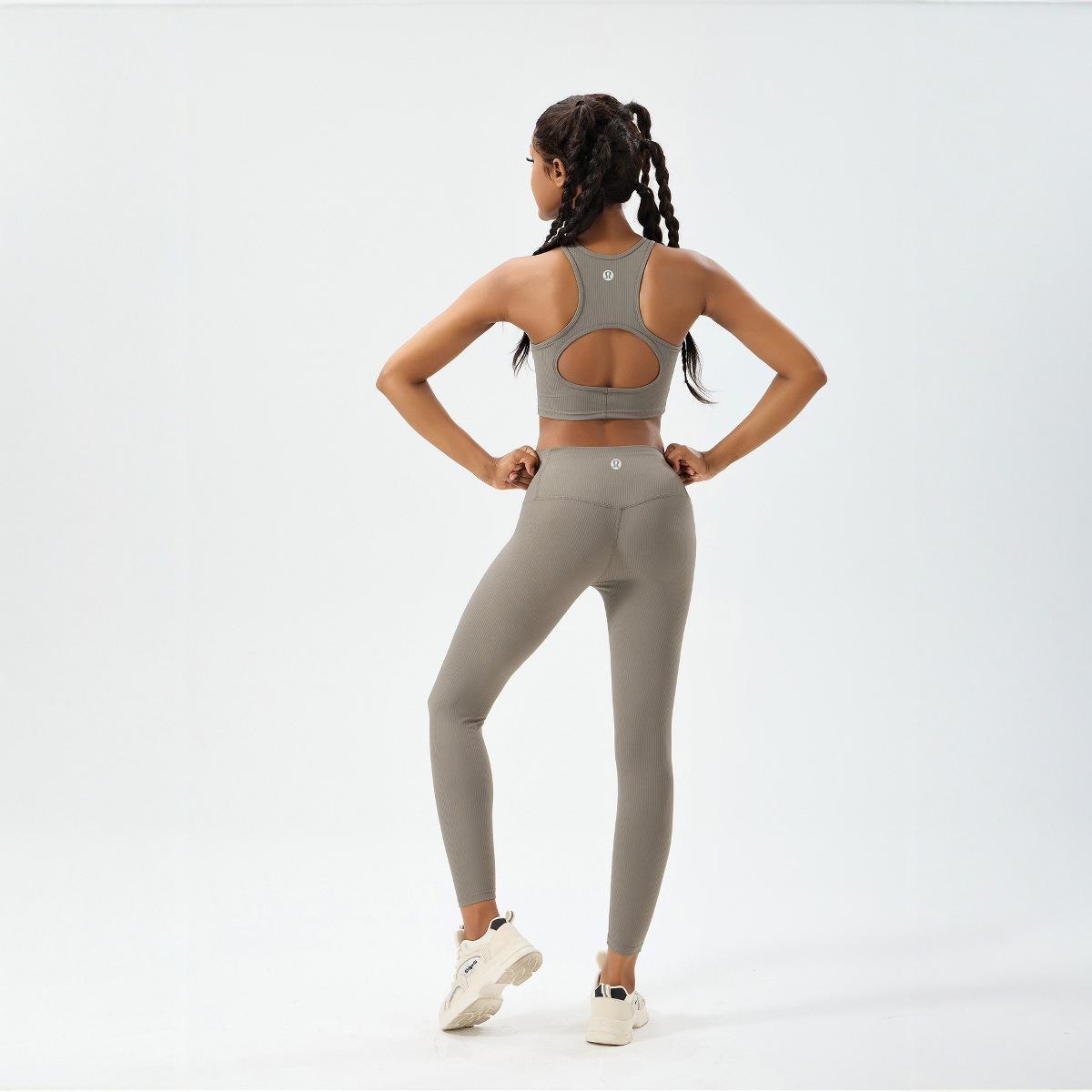 2025 Euro-American Women s High Waist Yoga Pants Set - Nude Feel, Elastic, Ideal for Running & Fitness M сірий колір
2025 Euro-American Women s High Waist Yoga Pants Set - Nude Feel, Elastic, Ideal for Running & Fitness M сірий колір