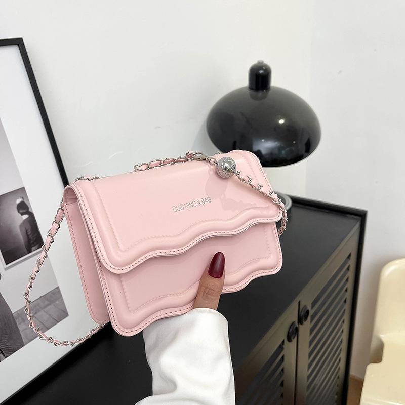 Chain Small Square Bag 2025 Spring New Niche Design Stylish and Simple Underarm Shoulder Bag Casual Crossbody Women s Bag чорний
Chain Small Square Bag 2025 Spring New Niche Design Stylish and Simple Underarm Shoulder Bag Casual Crossbody Women s Bag чорний